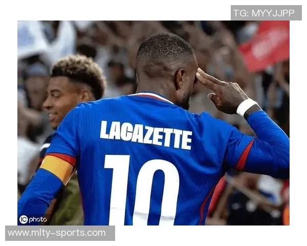 托万重披法国战袍感到无比自豪曾一度考虑退役而非回归国家队