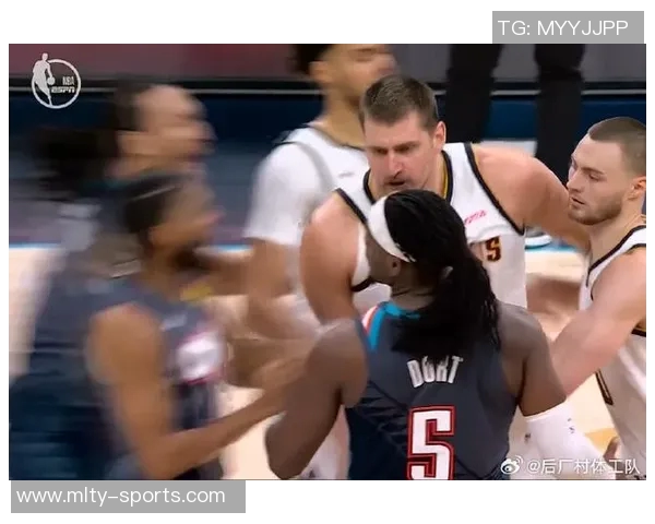 约基奇赛后与雷霆球员逐一击掌却与杰林威擦肩而过引发热议